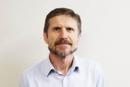 Dr Marko Saravanja